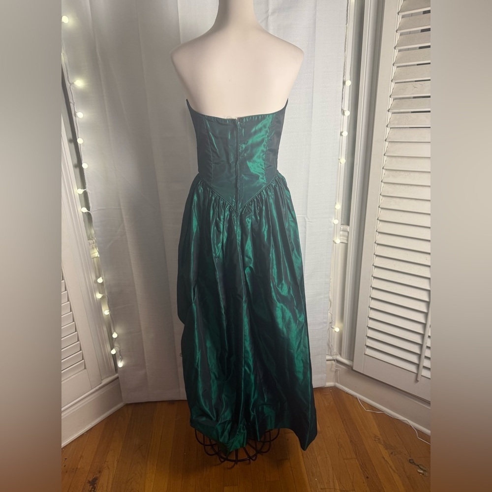 Stunning Emerald Strapless Prom Gown - Picture 3 of 8